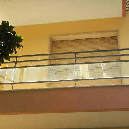 Alloggio Vicino Al Mare Ed In Centro Apartment *